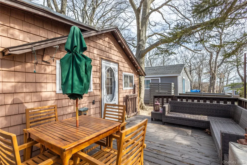 28 Anchor Path Baiting Hollow, NY 11933