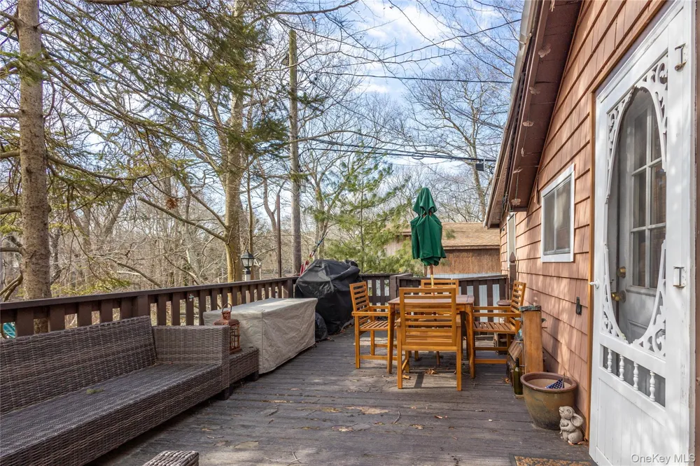 28 Anchor Path Baiting Hollow, NY 11933