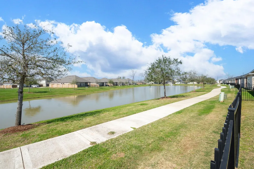 505 Prairie Grass Trail Clute, TX 77531