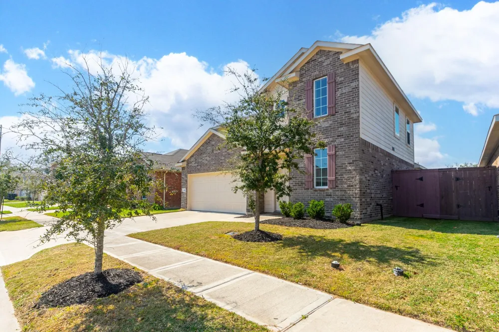 505 Prairie Grass Trail Clute, TX 77531