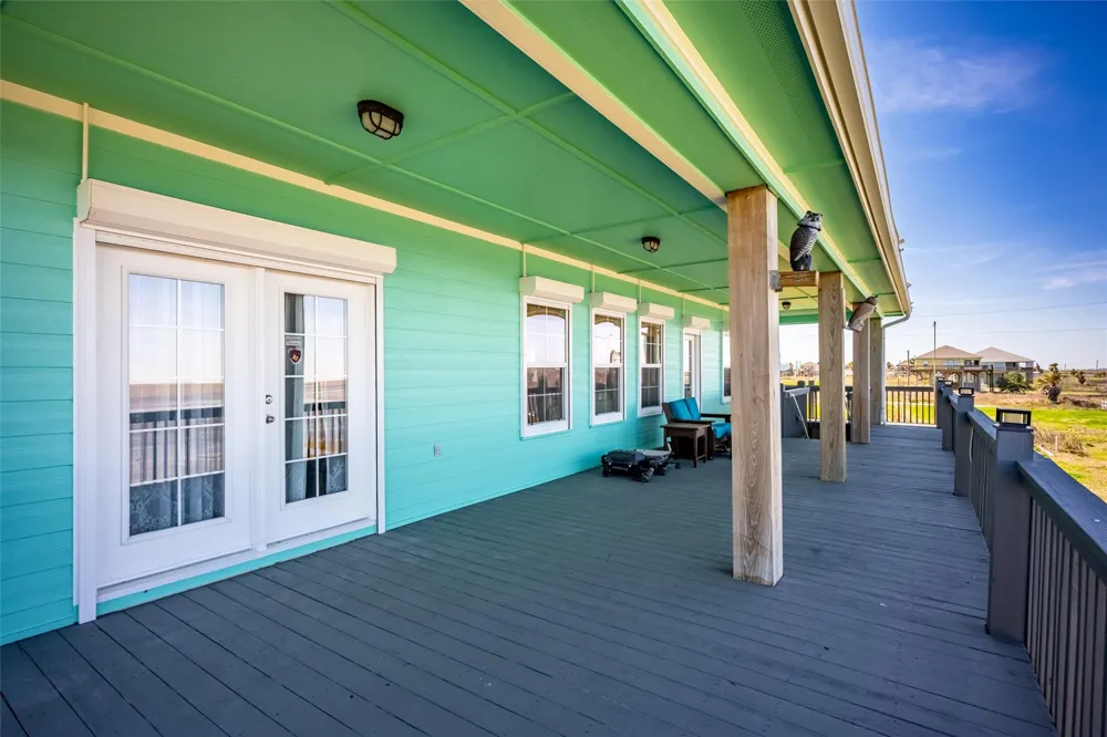 1040 Gayle Street Gilchrist, TX 77617