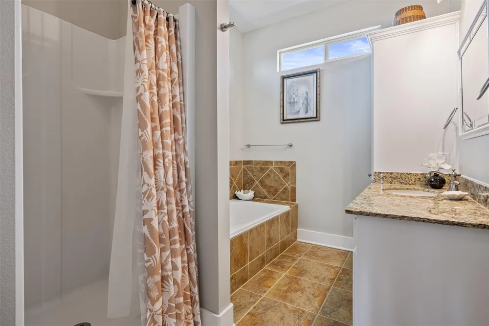 1040 Gayle Street Gilchrist, TX 77617