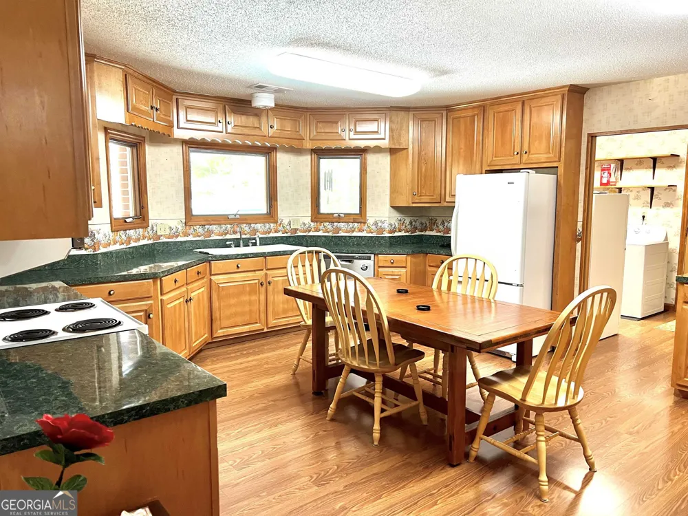 2382 Gallimore Mill RD Jeffersonville, GA 31044