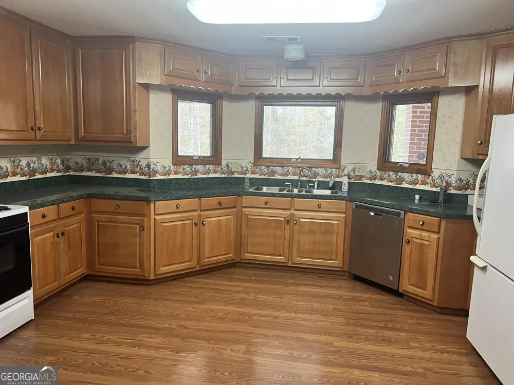 2382 Gallimore Mill RD Jeffersonville, GA 31044