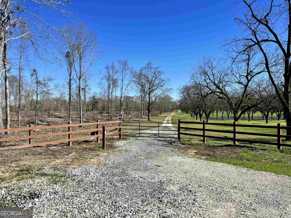 2382 Gallimore Mill RD Jeffersonville, GA 31044