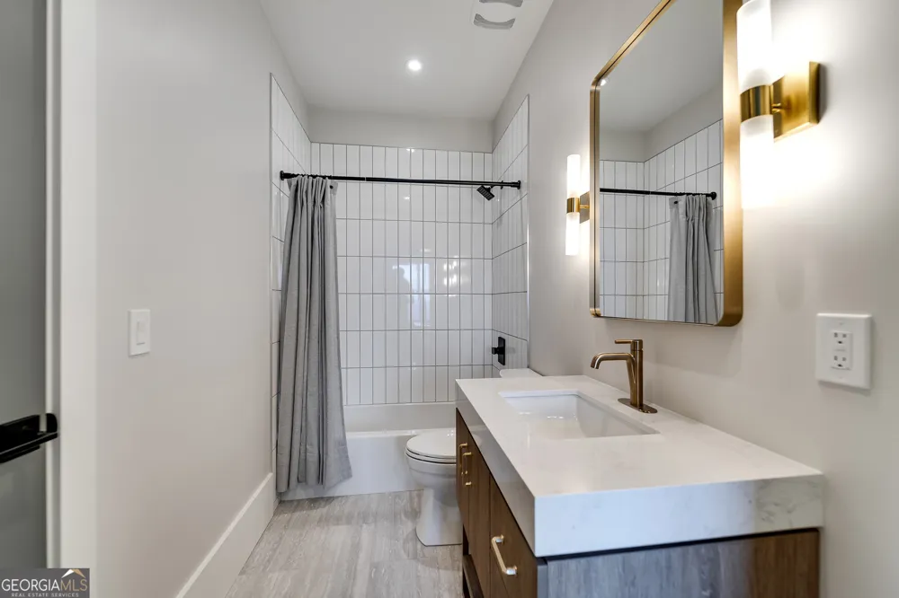 377 Charmont DR Tiger, GA 30576