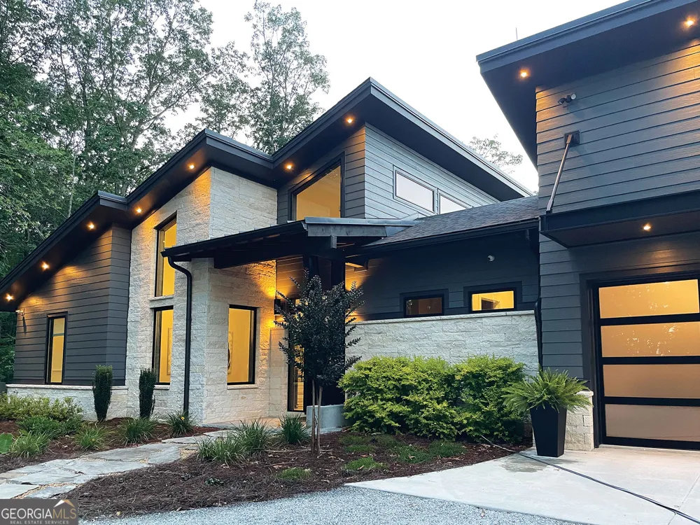 377 Charmont DR Tiger, GA 30576