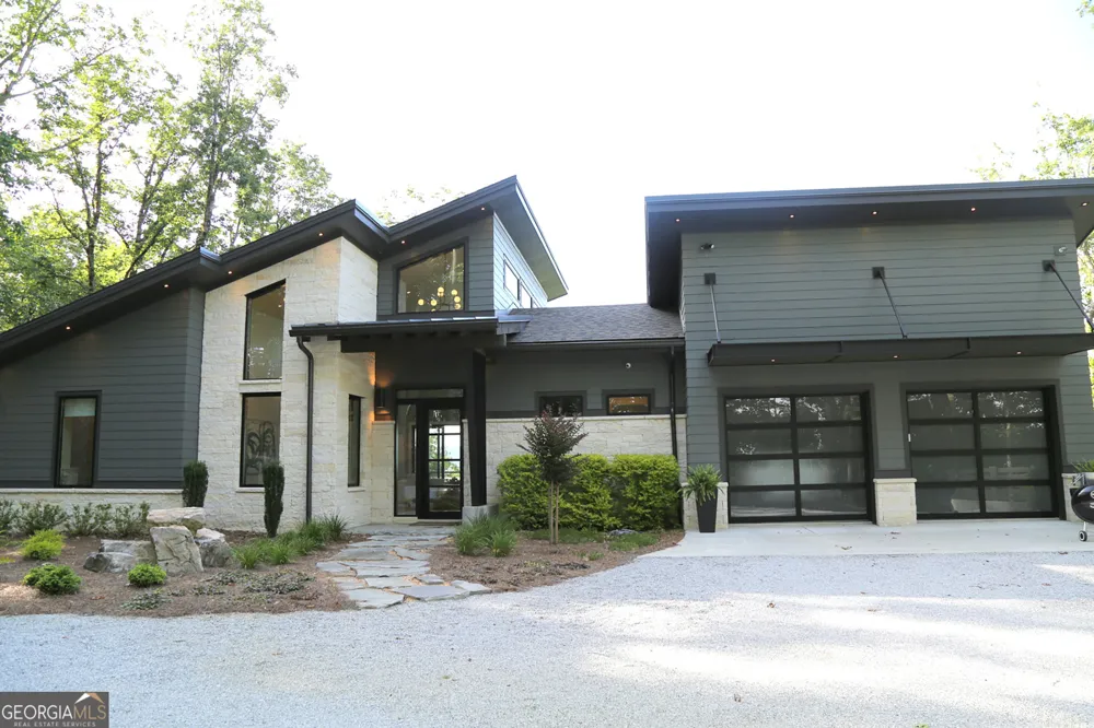 377 Charmont DR Tiger, GA 30576