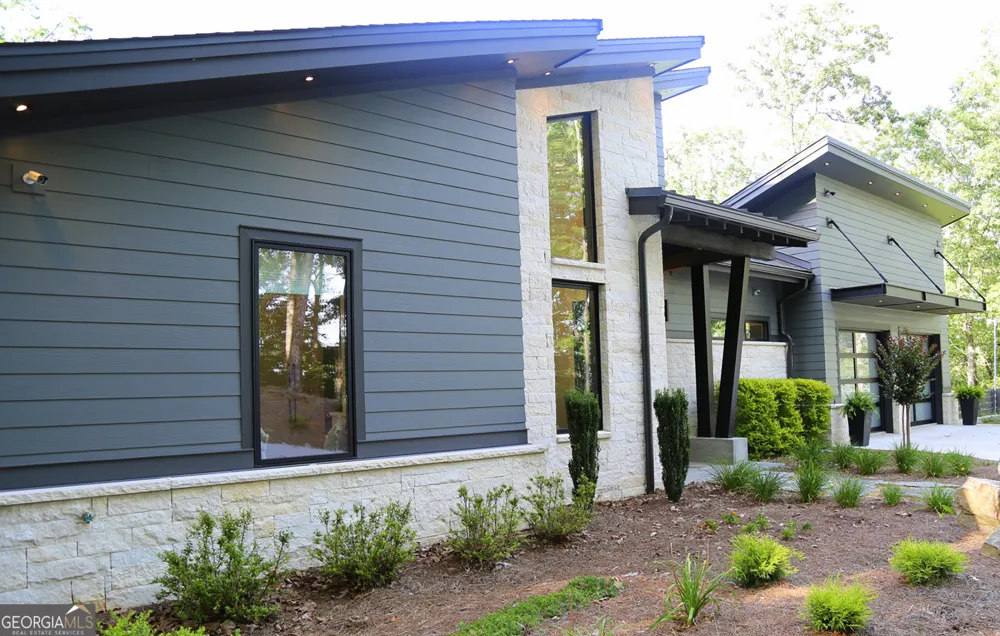 377 Charmont DR Tiger, GA 30576