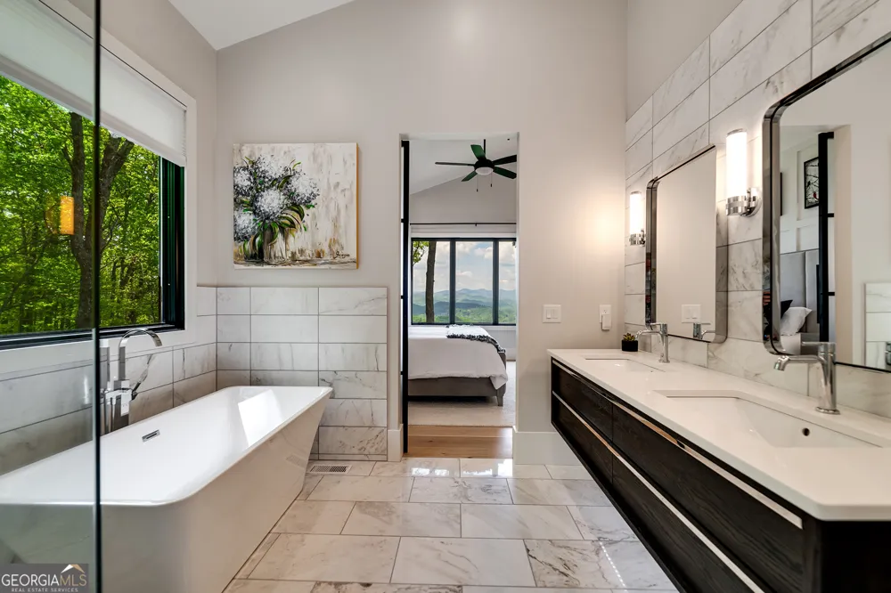 377 Charmont DR Tiger, GA 30576