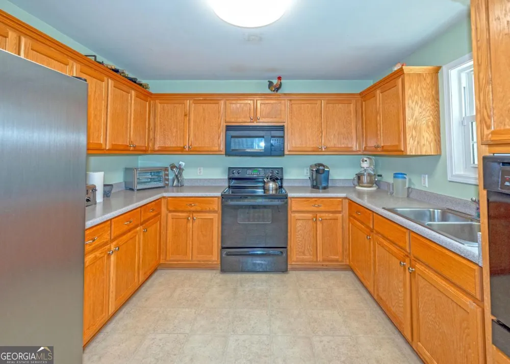 149 Candlestick DR Hull, GA 30646