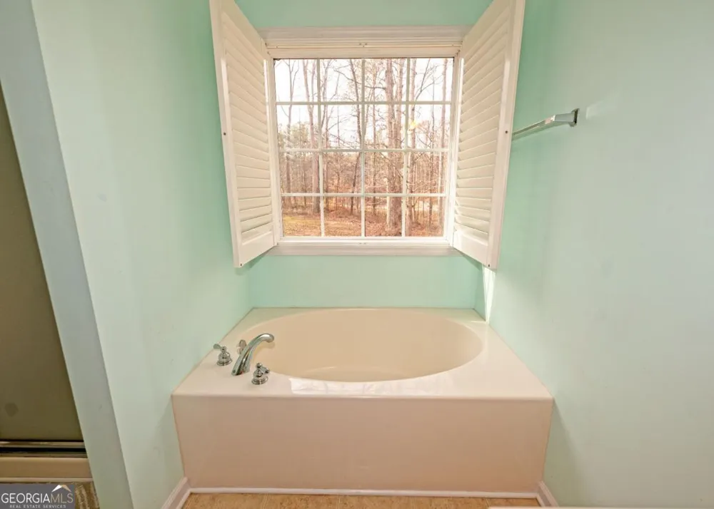 149 Candlestick DR Hull, GA 30646