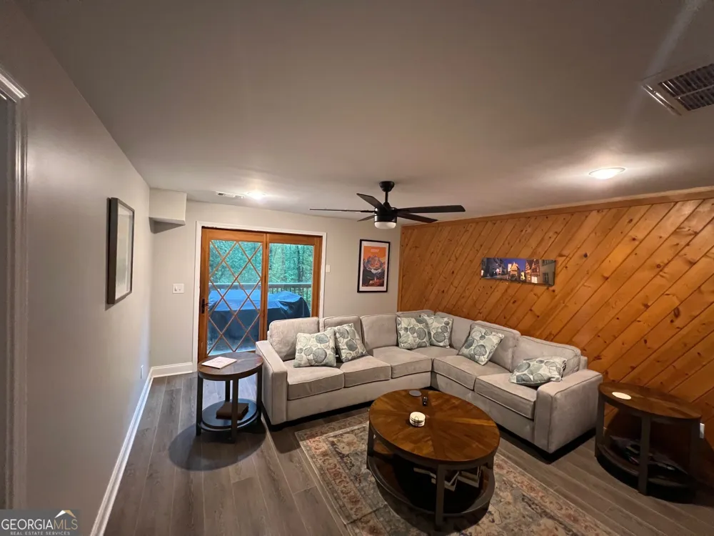 258 Ber Weg Helen, GA 30545
