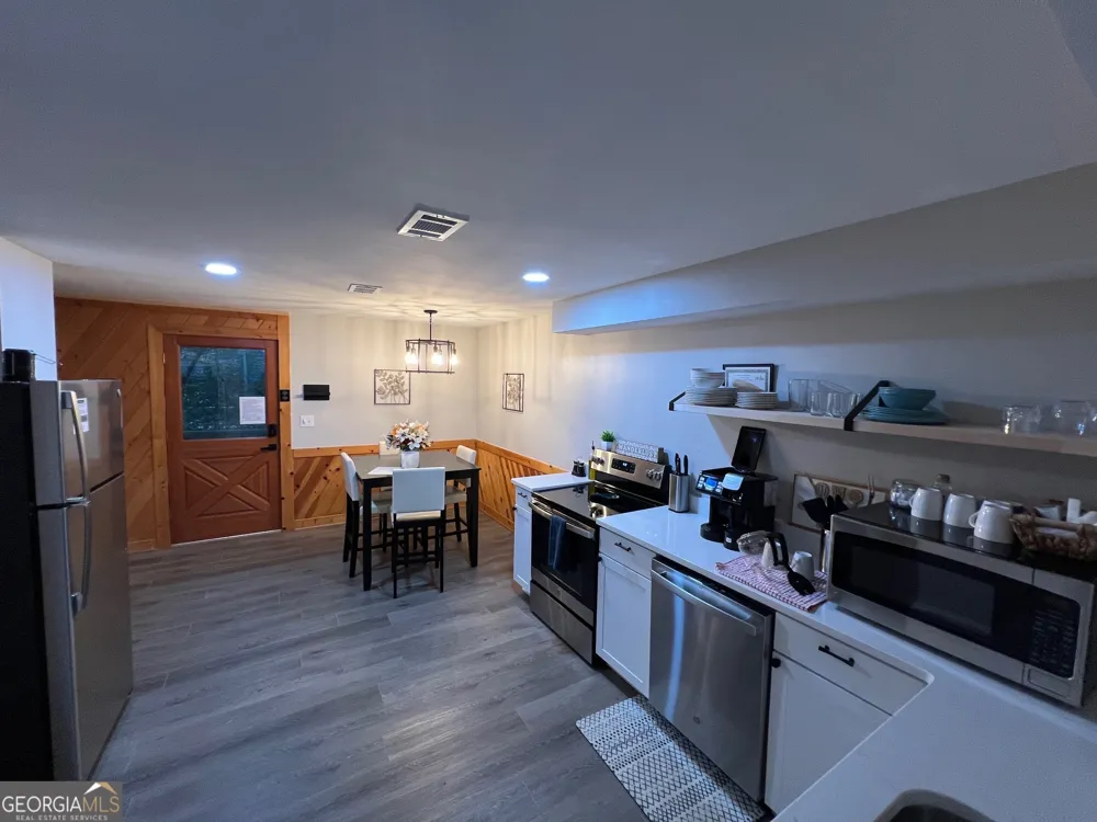 258 Ber Weg Helen, GA 30545