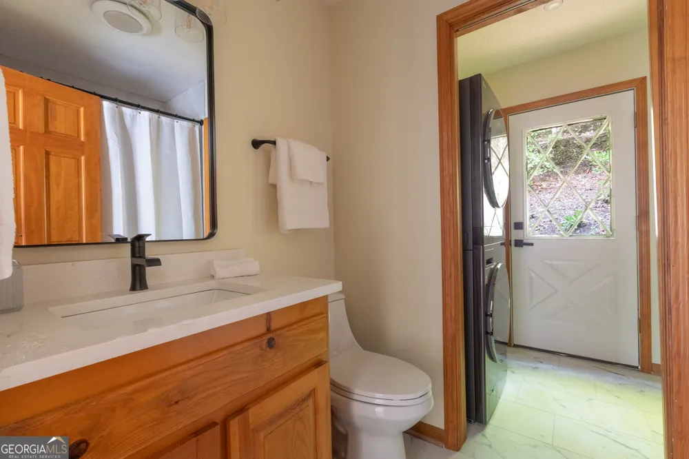 258 Ber Weg Helen, GA 30545