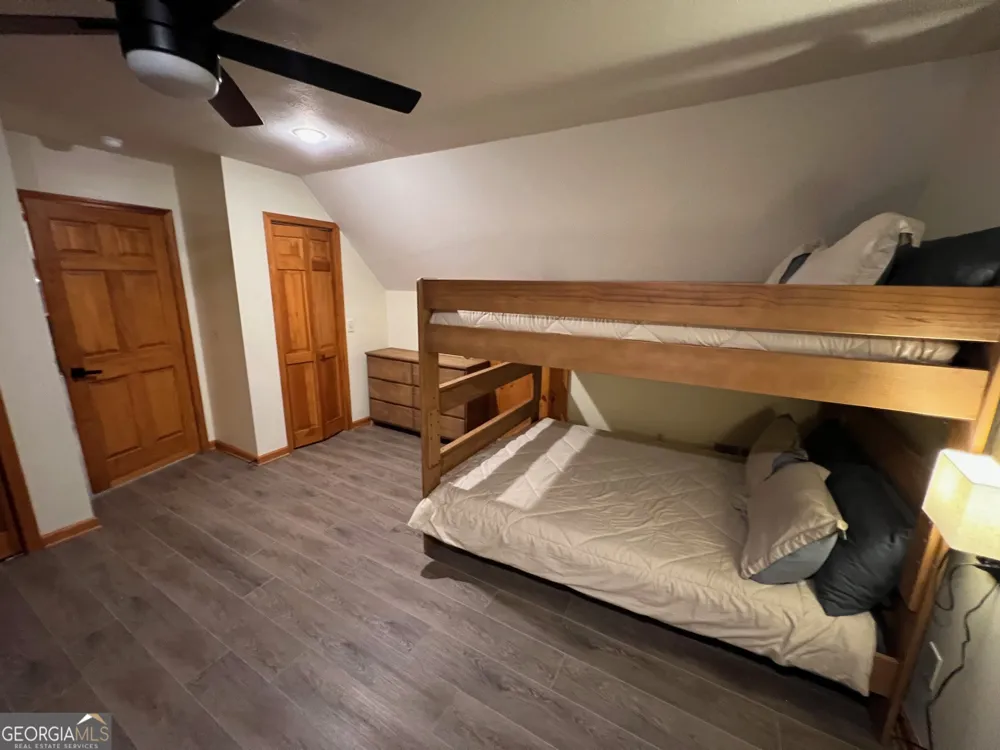 258 Ber Weg Helen, GA 30545