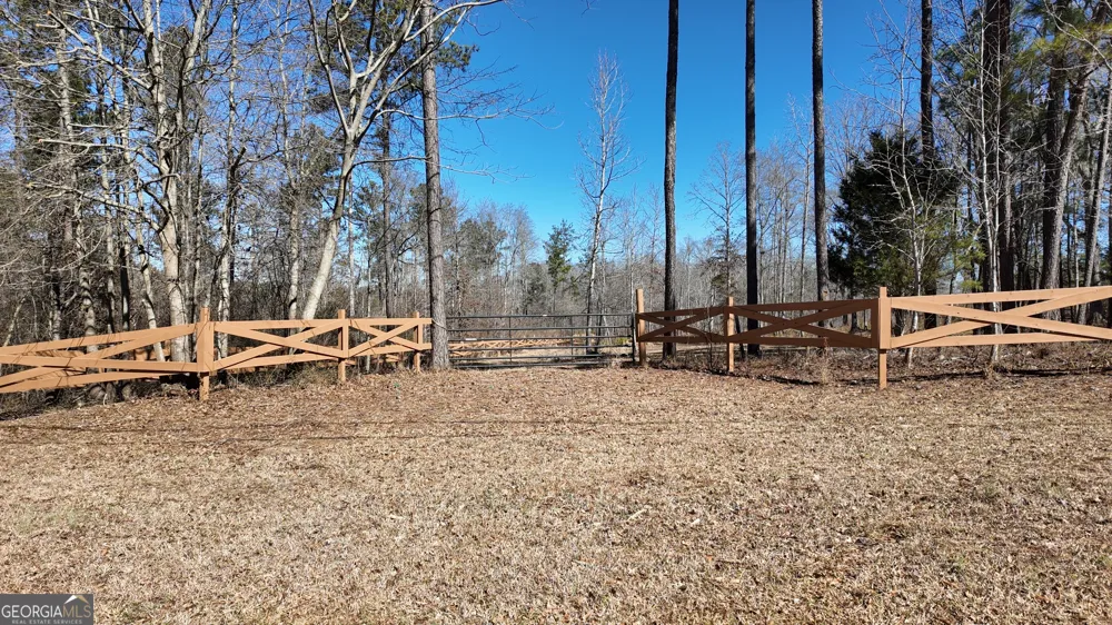 725 Old Jackson RD McDonough, GA 30252