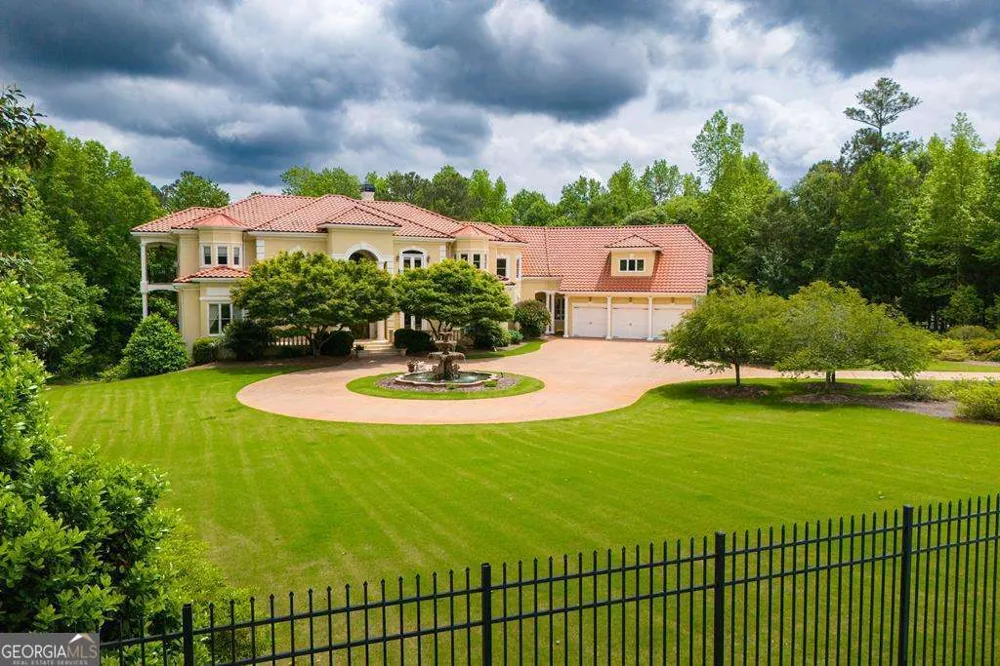 1005 Oak Mountain RD Carrollton, GA 30117