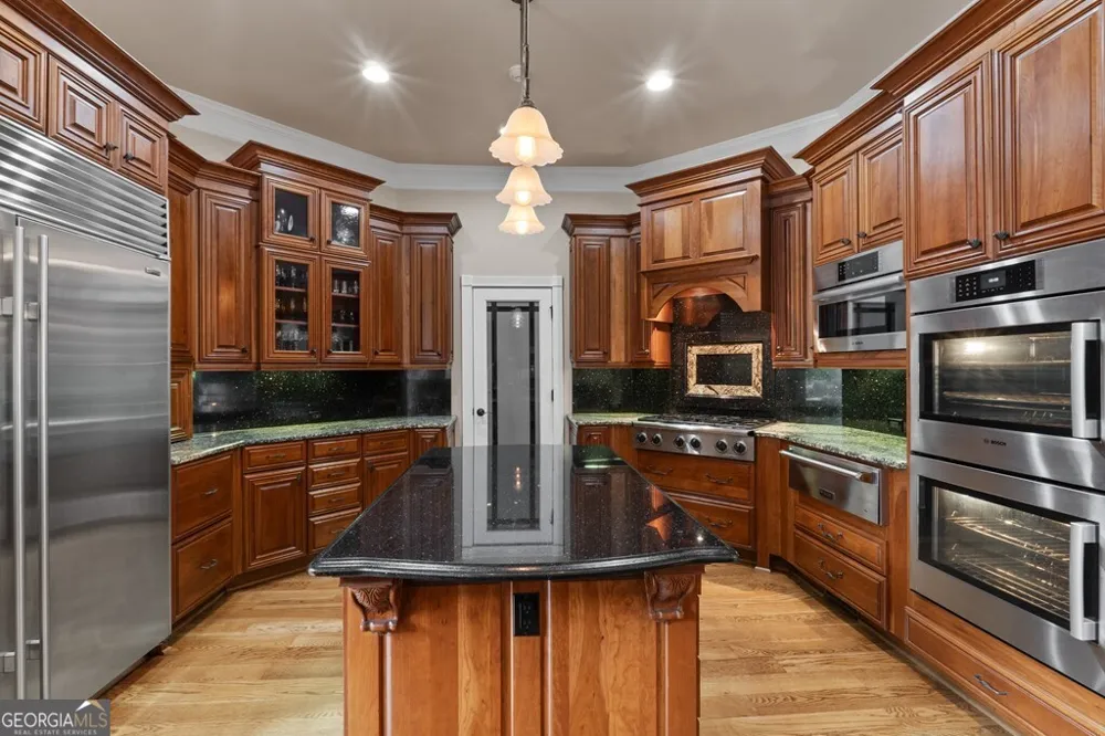 1005 Oak Mountain RD Carrollton, GA 30117
