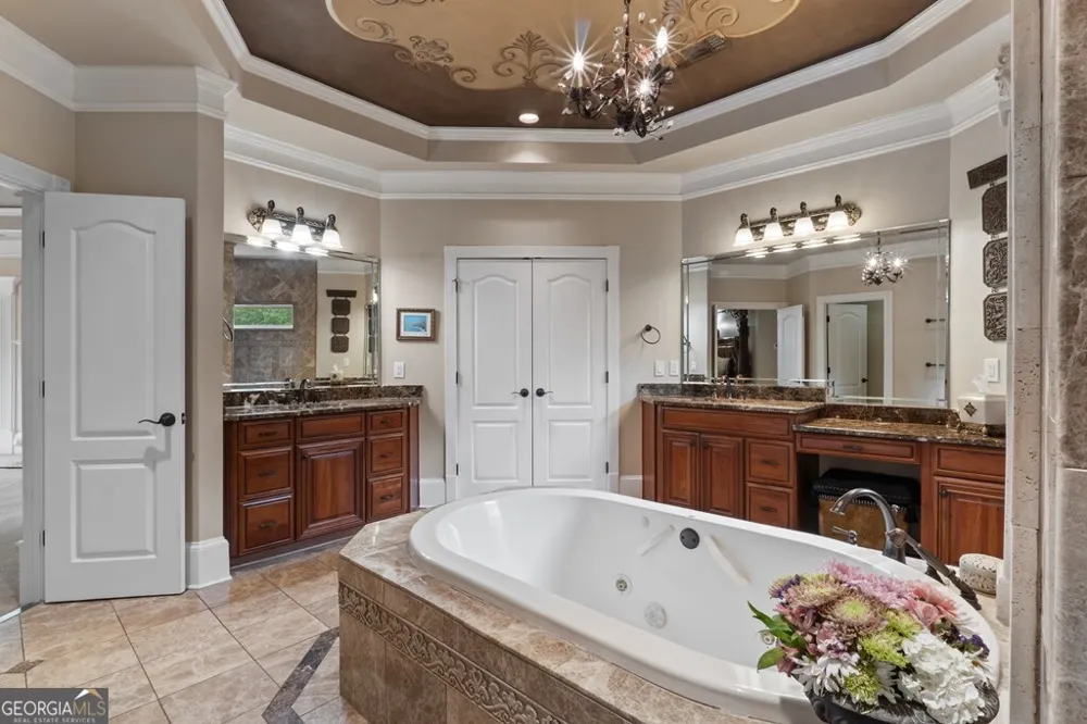 1005 Oak Mountain RD Carrollton, GA 30117
