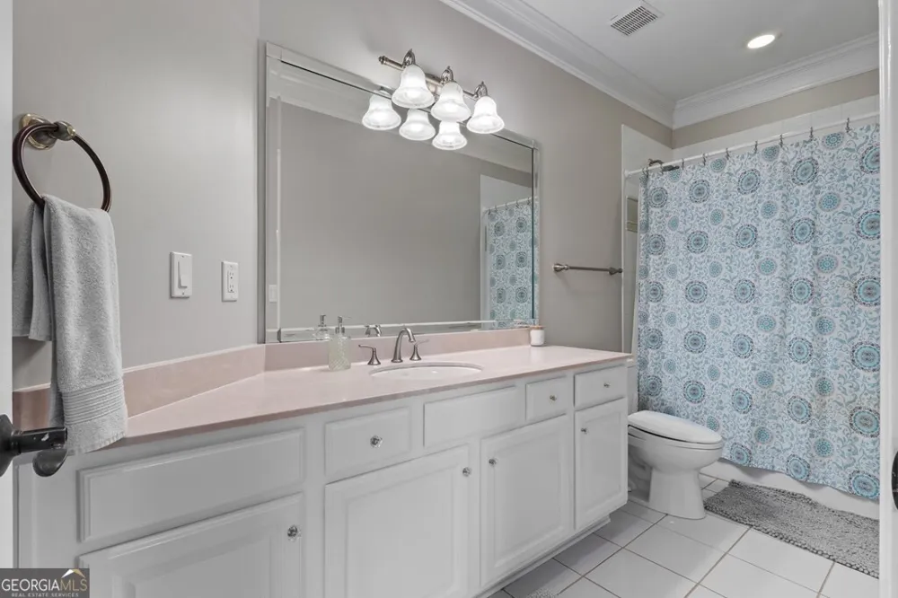 1005 Oak Mountain RD Carrollton, GA 30117