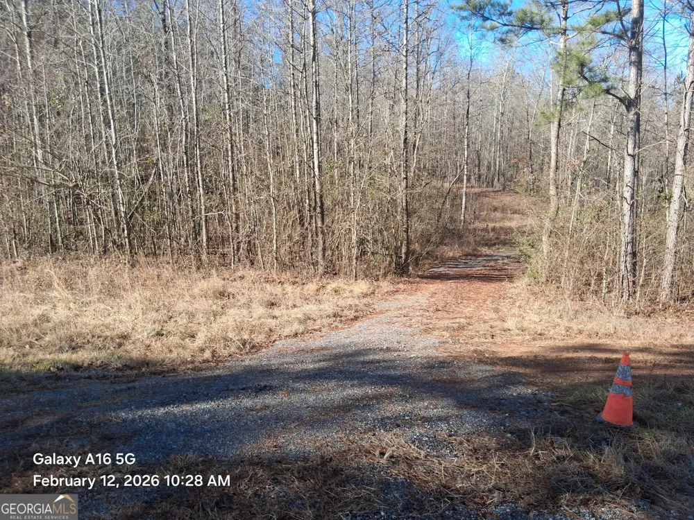 887 Allen Grantville, GA 30220