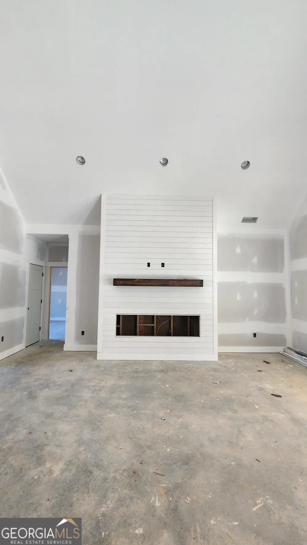 10040 Lakeview PKWY Villa Rica, GA 30180