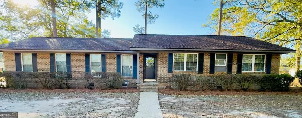 2311 Saint George LN Albany, GA 31707