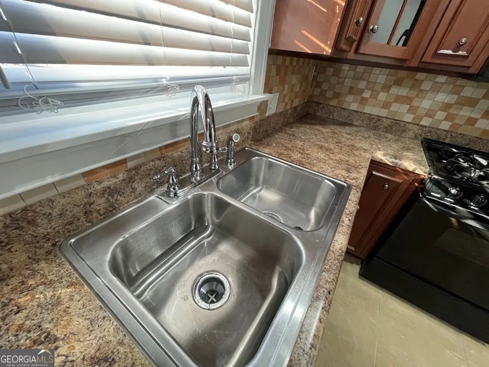 2311 Saint George LN Albany, GA 31707