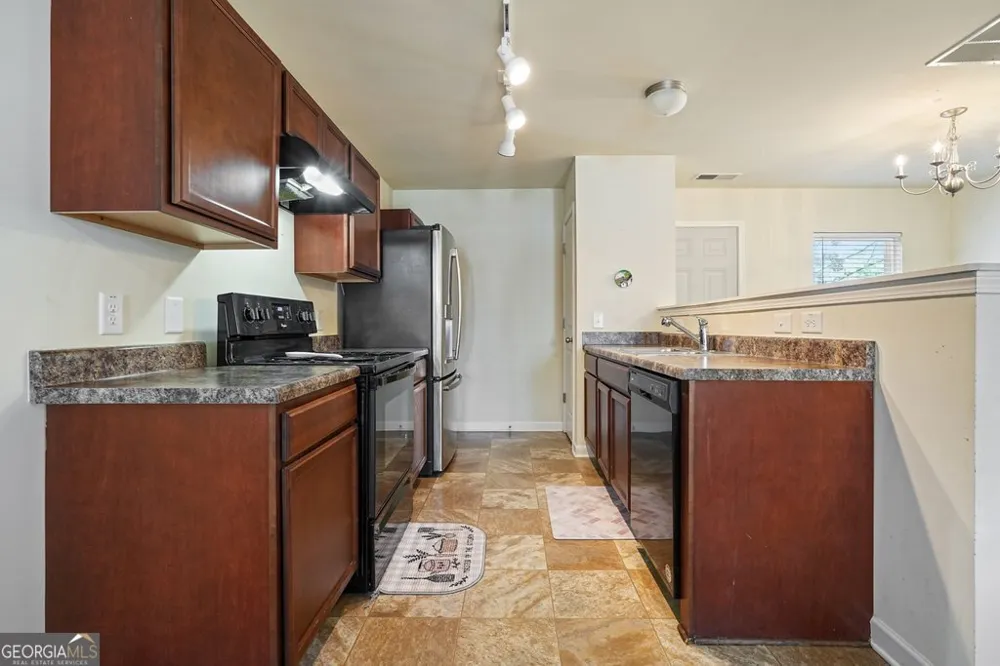 18 Oxford LN Kingston, GA 30145