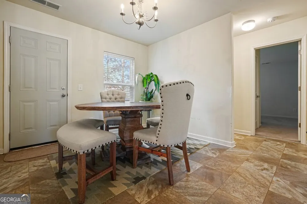 18 Oxford LN Kingston, GA 30145