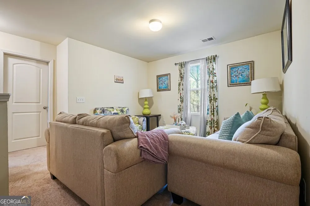 18 Oxford LN Kingston, GA 30145