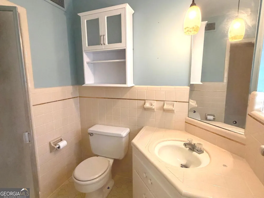 1303 Meadows LN Vidalia, GA 30474