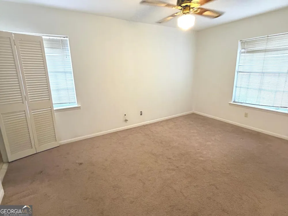 1303 Meadows LN Vidalia, GA 30474