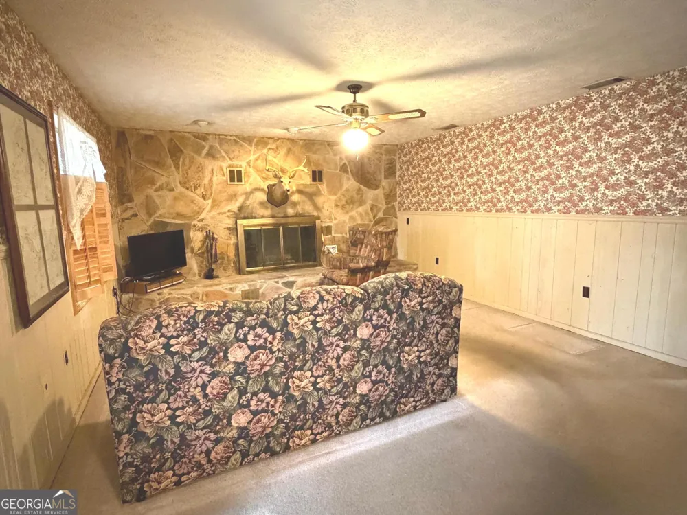1303 Meadows LN Vidalia, GA 30474