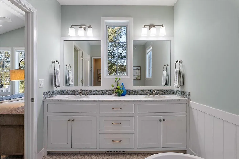 690 Dunegrass Circle Drive Saugatuck, MI 49453