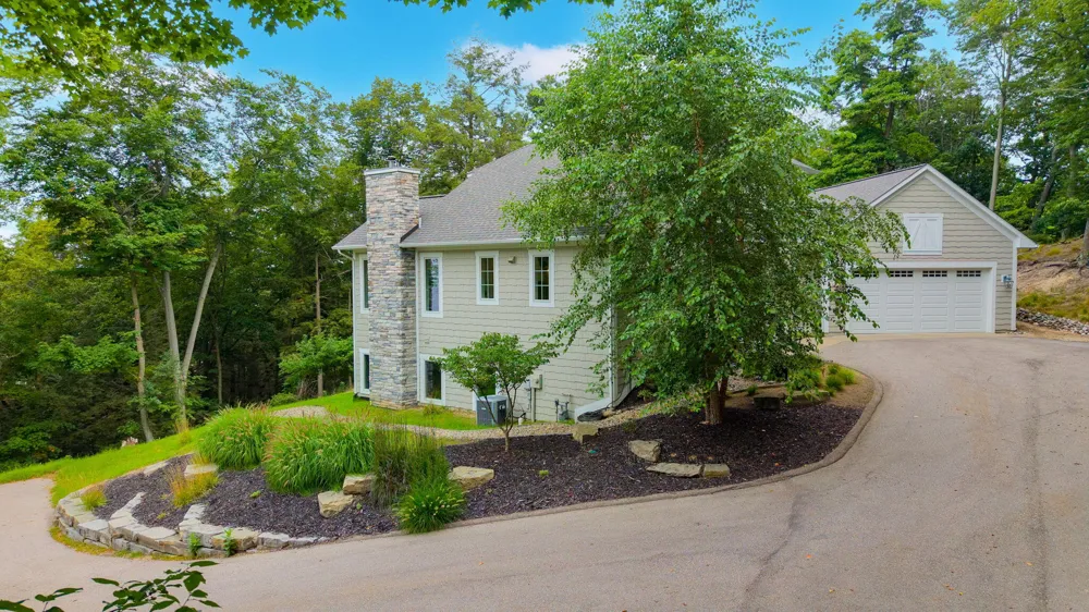690 Dunegrass Circle Drive Saugatuck, MI 49453