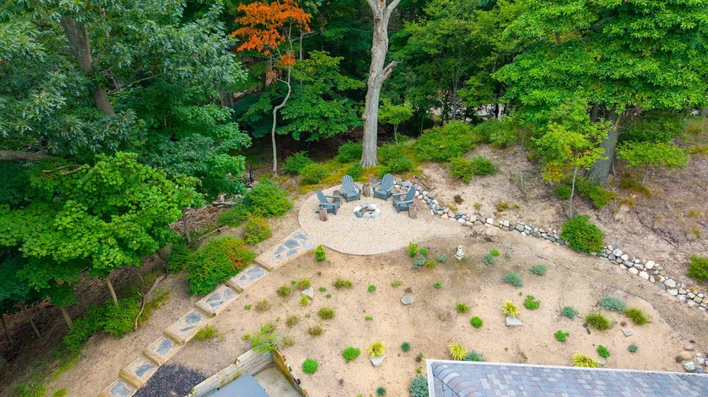 690 Dunegrass Circle Drive Saugatuck, MI 49453