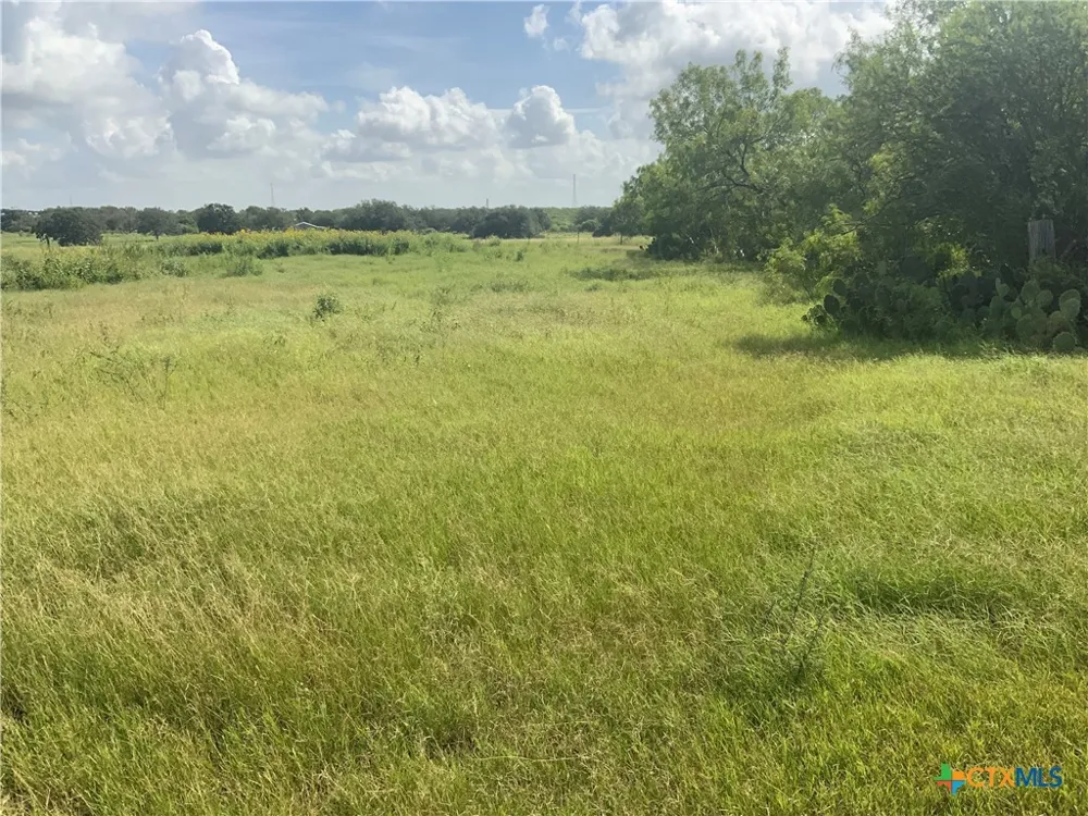 2647 Fm 3282 Gonzales, TX 78629