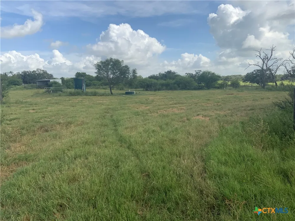 2647 Fm 3282 Gonzales, TX 78629