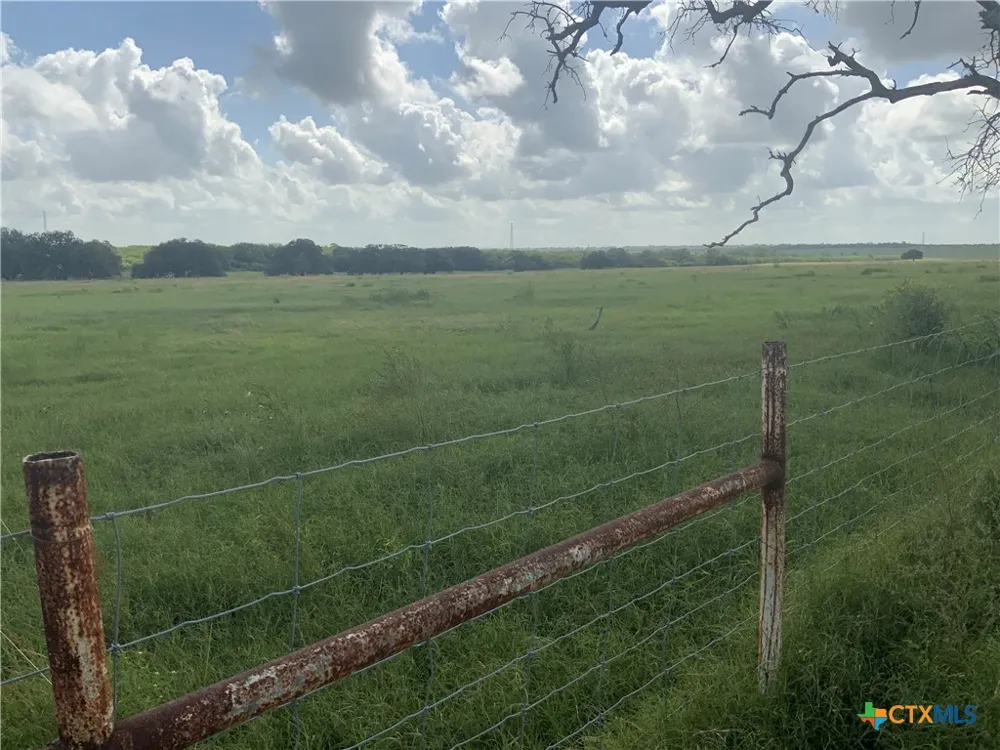 2647 Fm 3282 Gonzales, TX 78629