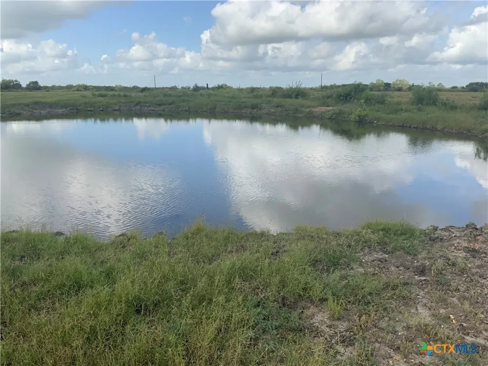 2647 Fm 3282 Gonzales, TX 78629