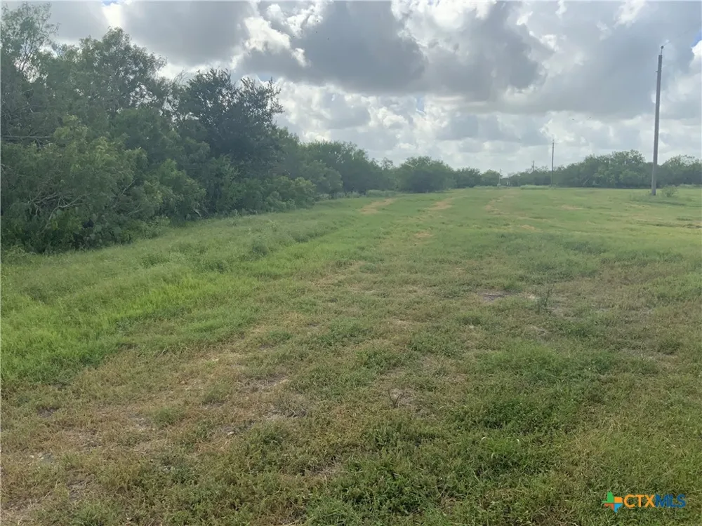 2647 Fm 3282 Gonzales, TX 78629