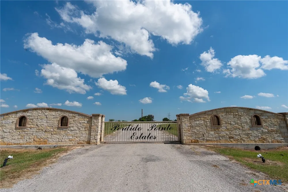 46 Perdido Pointe Estates Victoria, TX 77905