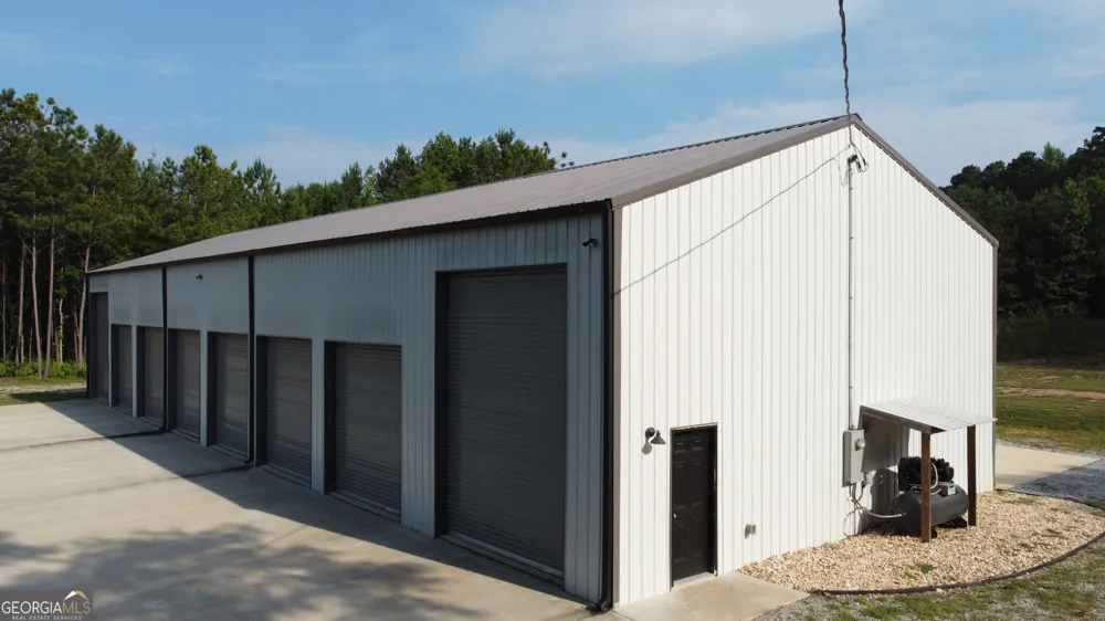 654 Liberty Hill RD Milner, GA 30257