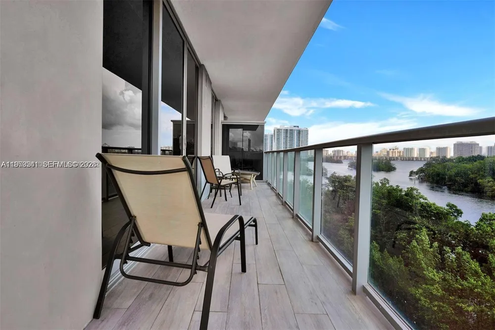 16385 Biscayne Blvd #421 North Miami Beach, FL 33160