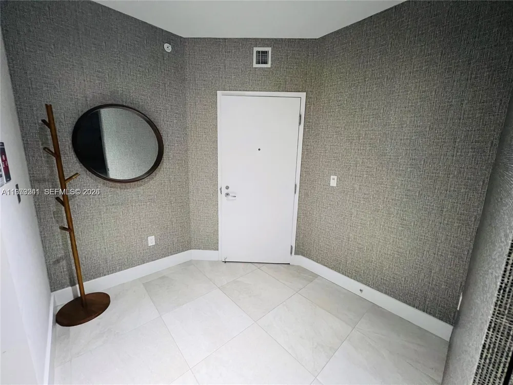 16385 Biscayne Blvd #421 North Miami Beach, FL 33160