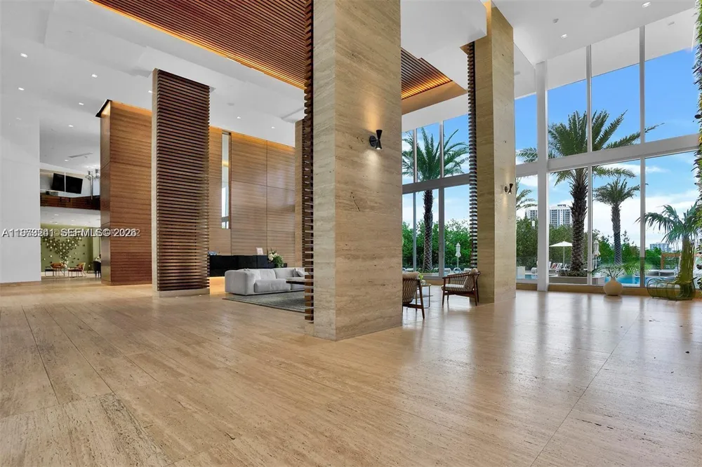 16385 Biscayne Blvd #421 North Miami Beach, FL 33160