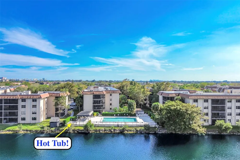 601 Ives Dairy Rd #00 Miami, FL 33179