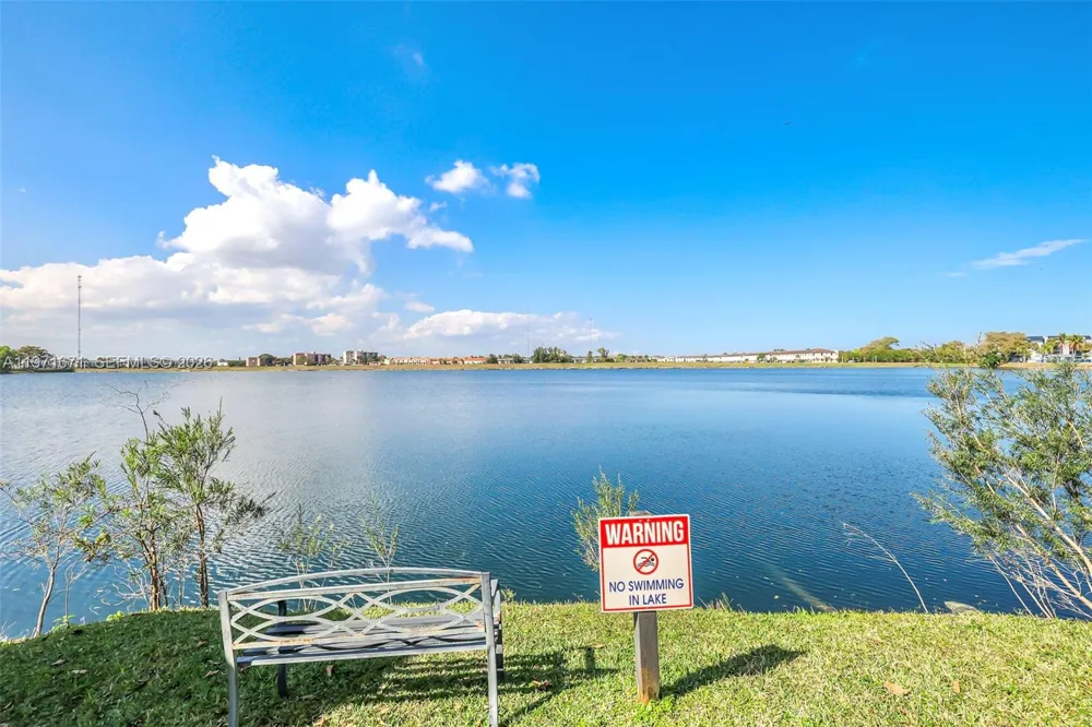 601 Ives Dairy Rd #00 Miami, FL 33179